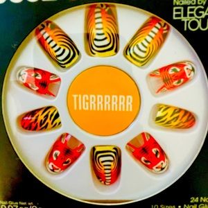 NWT HOUSE of HOLLAND Tigerrrrrrr ANIMAL Print Glue on FINGER NAIL Set